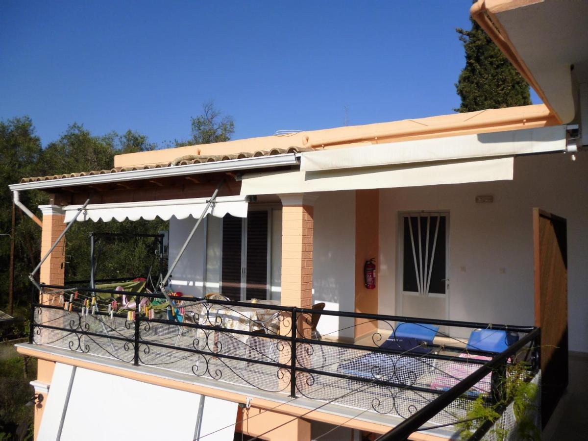 Kostas Apartments & Studios Agios Georgios Pagon Exterior foto